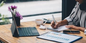 How to Review & Update Your Financial Plan Annually: A Comprehensive Guide - Cover Image
